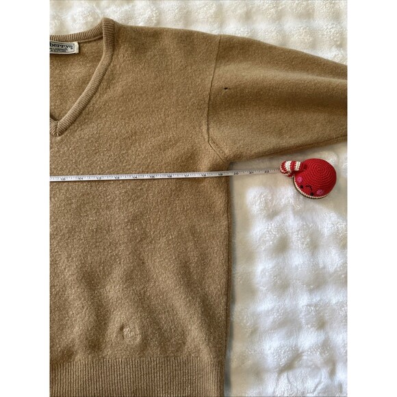 Burberrys Vintage Beige Women’s Size Medium 8-10 Lambs wool Sweater Brown Warm - Picture 14 of 16